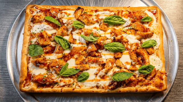 Chicken Red Sweet Chili Square Pizza.
